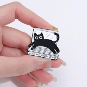 Pin gato negro