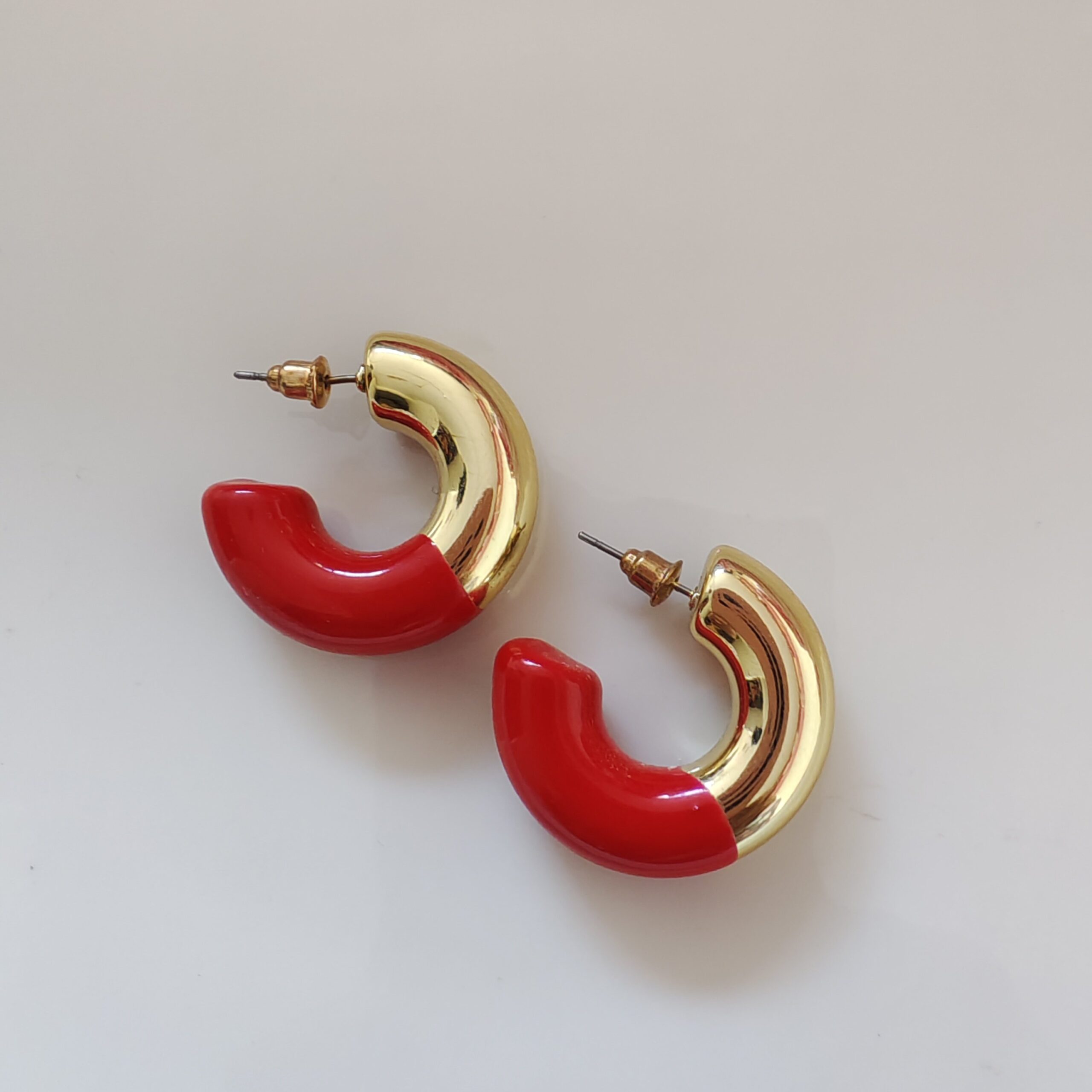 1000378131.jpg 🔥💛 Aretes "Dorado & Red Vibes"