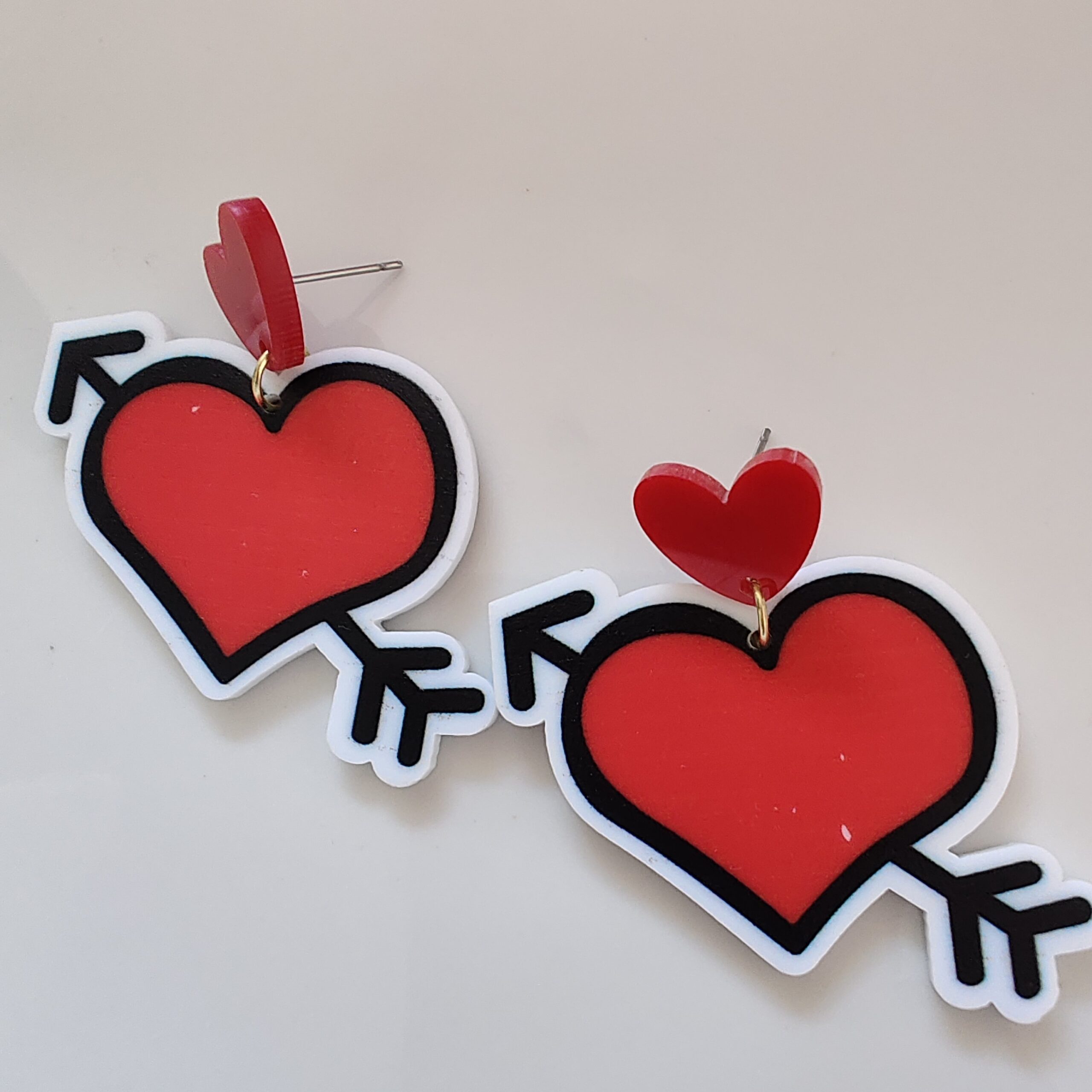 ❤️ Aretes "Flechazo Rojo"
