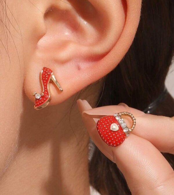 2025/03/f52aad7e-6b8c-4795-9c8f-66b987e7e2cf-1_all_58578.jpg Aretes bolsa y zapatilla