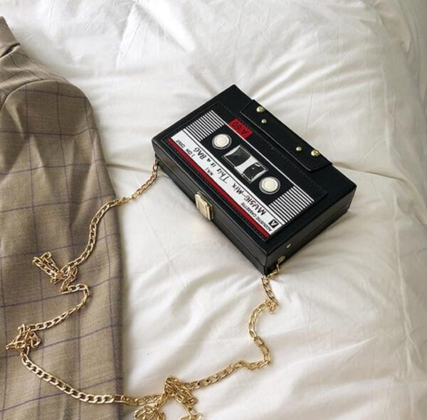 Crossbody cassette