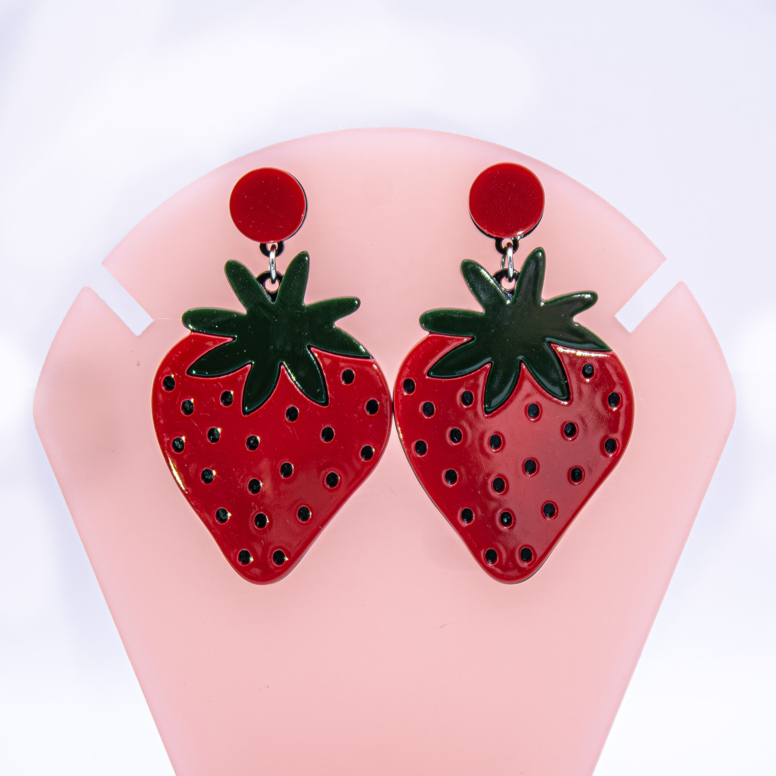 🍓 Aretes fresas llamativas