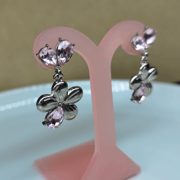 2025/05/1000377987.png ✨Aretes Flor de Cristal Rosa